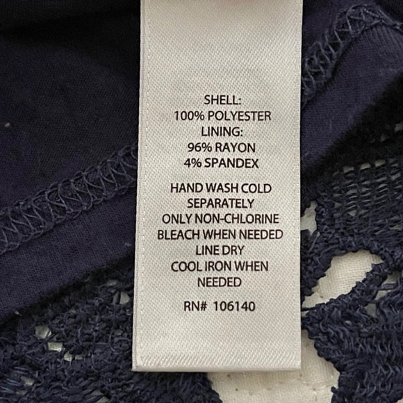 St Tropez West Top Sleeveless Navy Floral Cut Lace Size XS - Picture 11 of 12